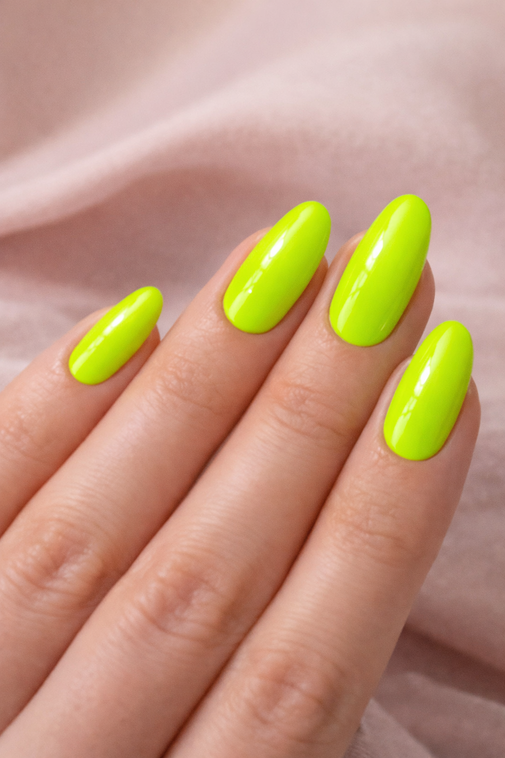 Gel Polish 89 – Neon Lemon